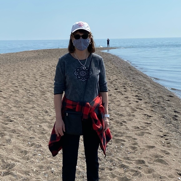 Meet your Posher, Roberta - Picture 1 of 1